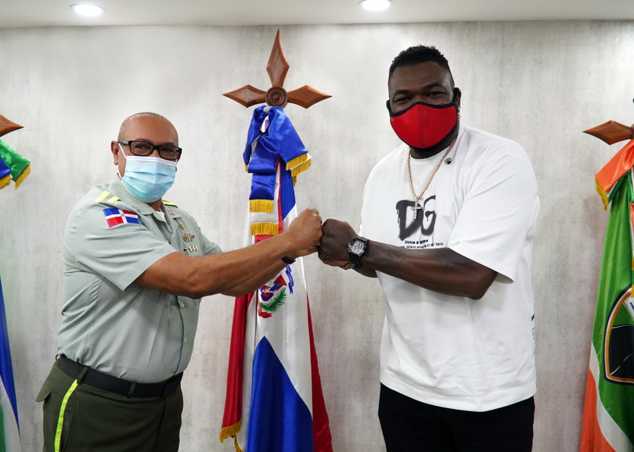 David Ortiz pide a nuevos talentos del béisbol que conduzcan con prudencia y respeten las señales de tránsito - Noticias de hoy en República Dominicana | De Último Minuto