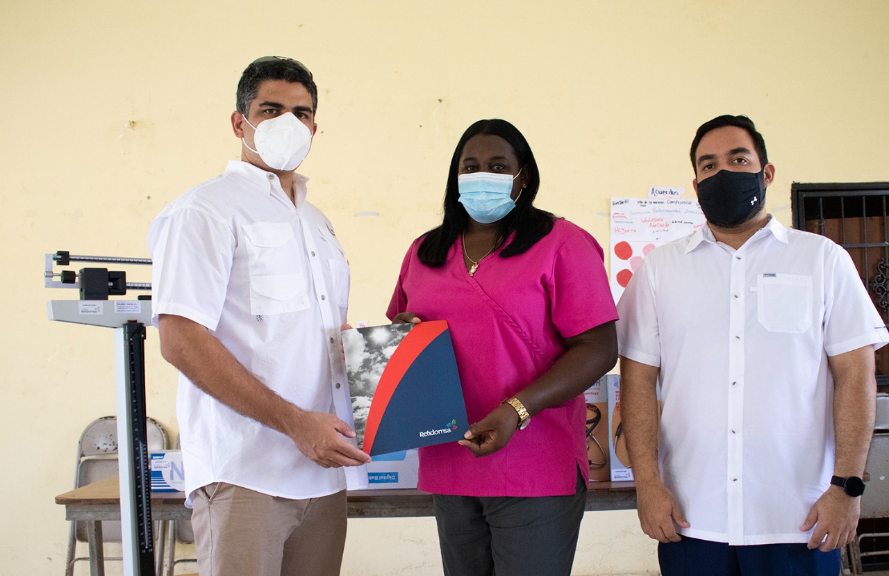 Fundación Refidomsa dona instrumentos médicos a Unidad de Atención Primaria en Nizao - Noticias de hoy en República Dominicana | De Último Minuto