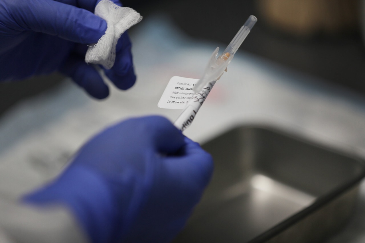 Nueva York también requerirá vacunas o tests a sus empleados - Noticias de hoy en República Dominicana | De Último Minuto