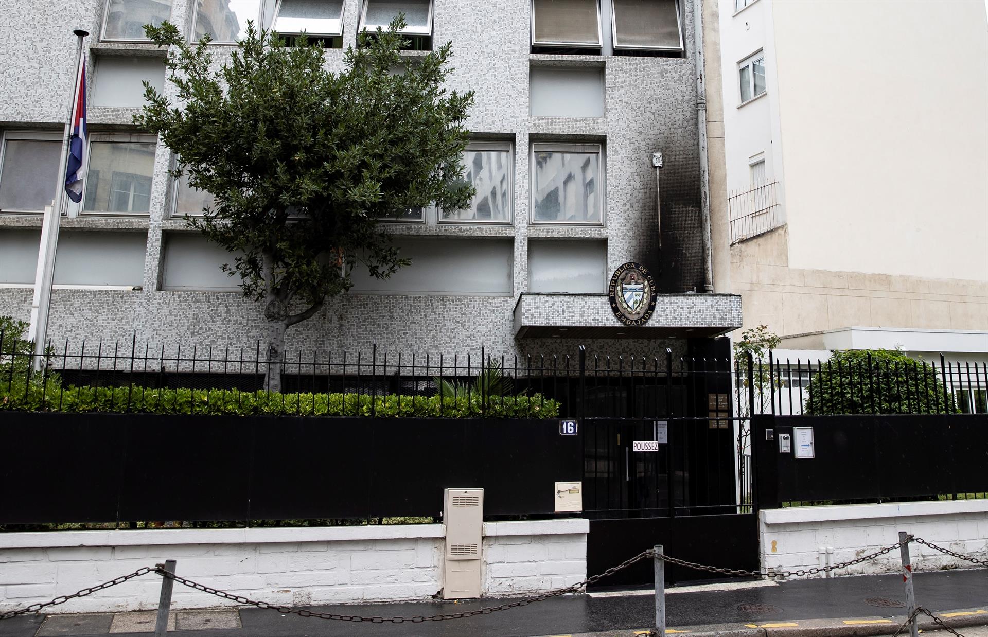 Embajada de Cuba en París, atacada con cócteles molotov - Noticias de hoy en República Dominicana | De Último Minuto