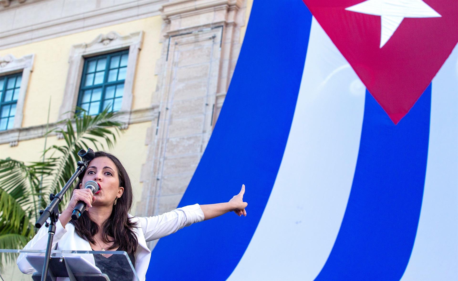Cubanos de Miami exigen a Biden "acciones concretas" para liberar su país - Noticias de hoy en República Dominicana | De Último Minuto