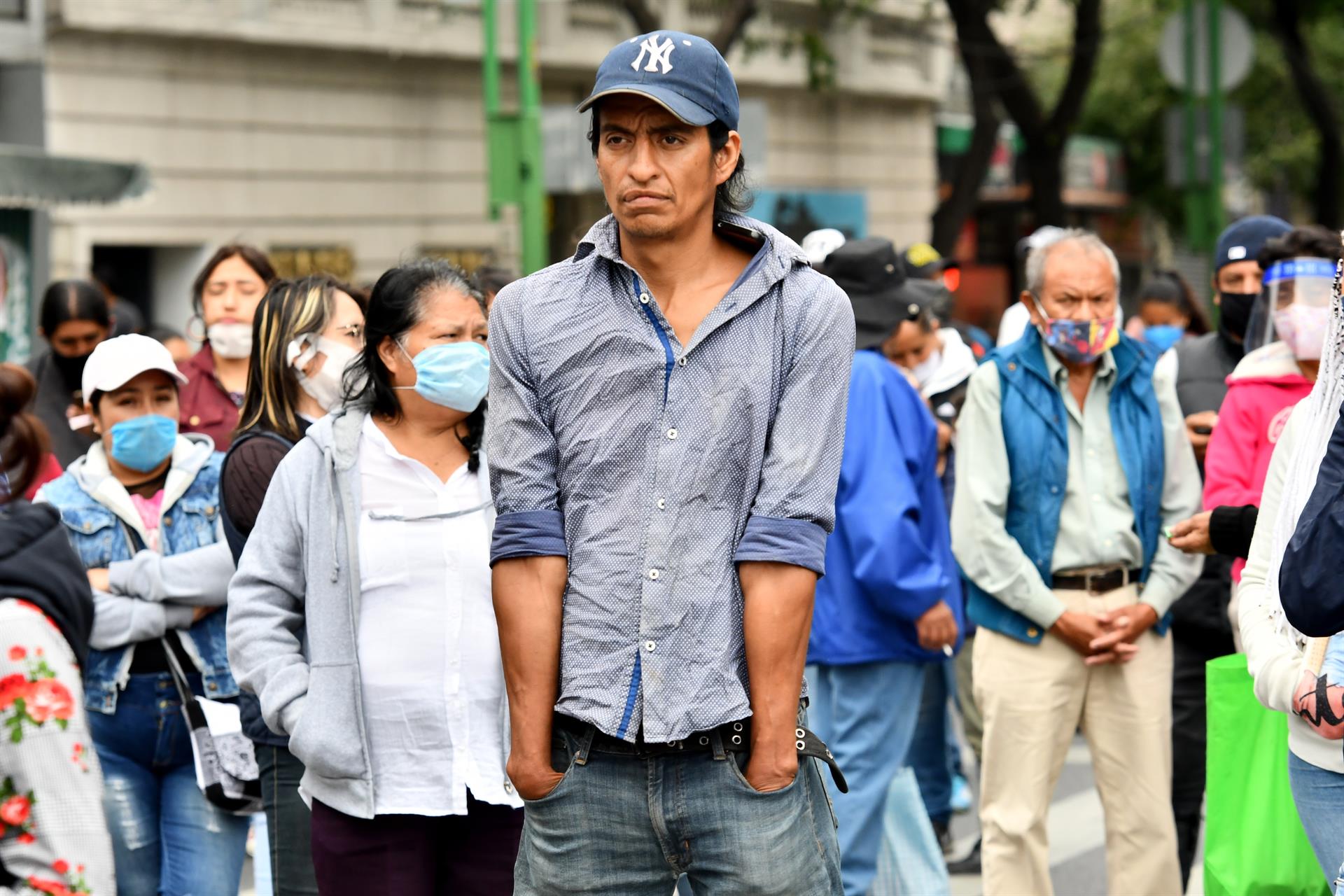 Latinoamericanos confían en la ciencia para restaurar sus vidas tras pandemia - Noticias de hoy en República Dominicana | De Último Minuto
