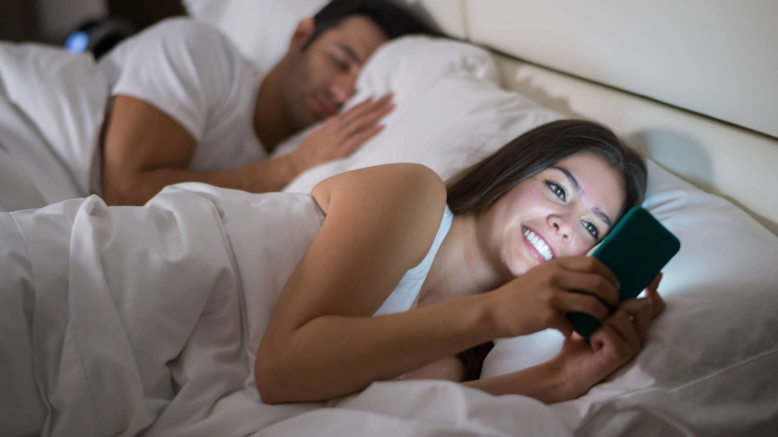 Revelan que mujeres son más infieles que los hombres - Noticias de hoy en República Dominicana | De Último Minuto