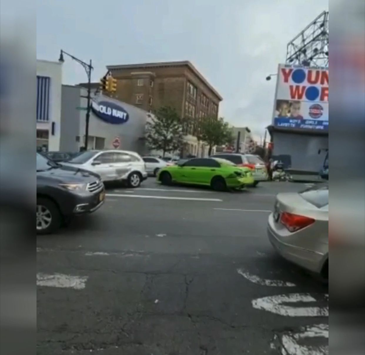 Conductor en vía contraria genera caos y pánico en el Bronx