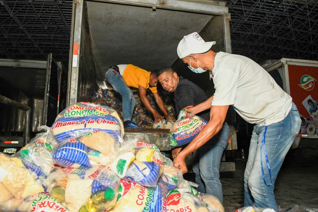 Comedores Económicos asisten a Haití con más de 140 mil libras de productos secos