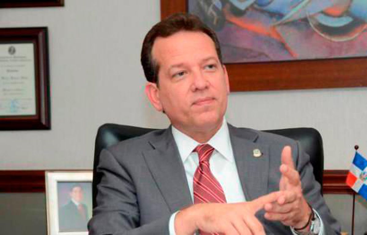 Ministro Bisonó destaca confianza de inversionistas en RD; aprueban instalación de 13 nuevas empresas de zonas francas - Noticias de hoy en República Dominicana | De Último Minuto