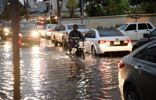 COE reduce niveles de alerta roja y amarilla; emite verde para nueve provincias