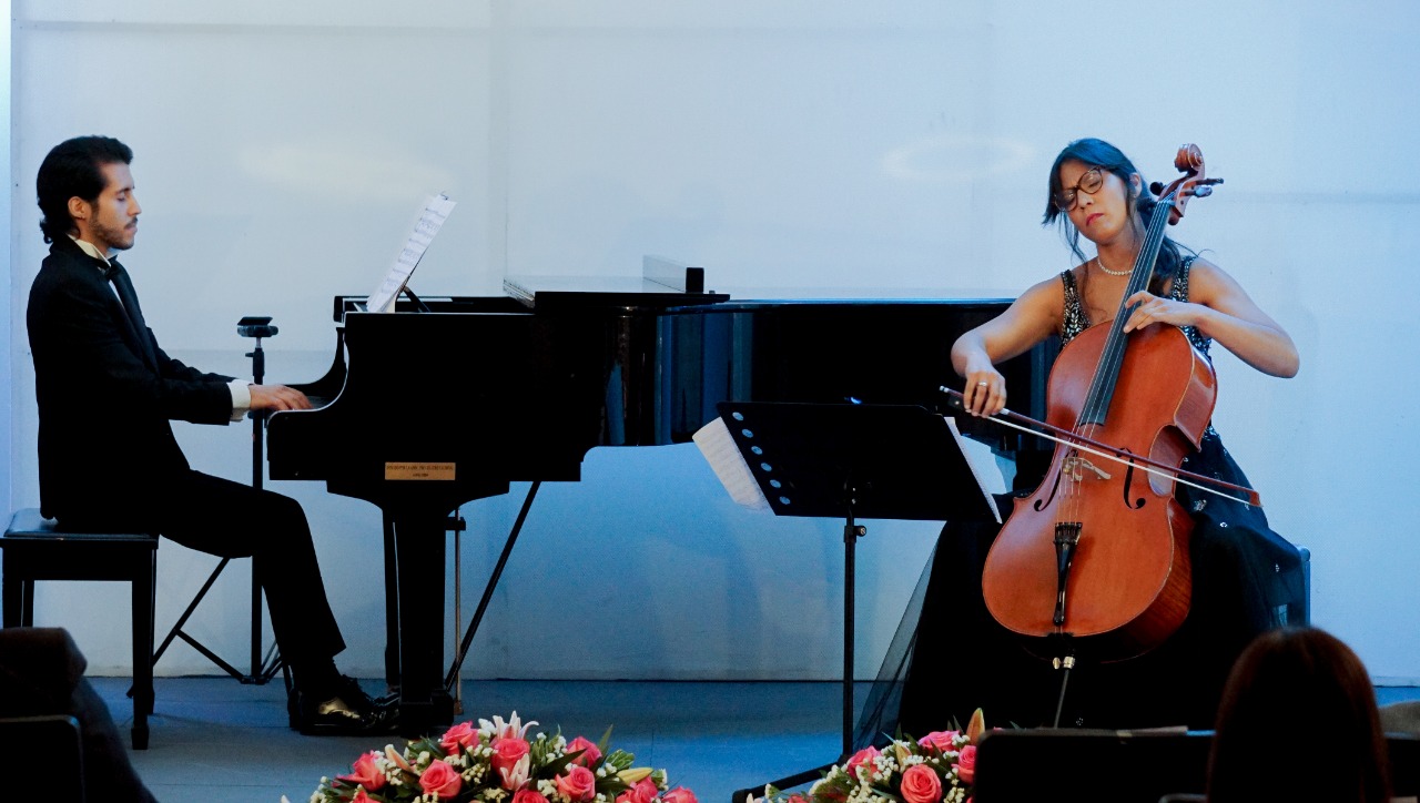 Nicole Peña-Comas presenta “El canto del cisne negro” en la sala Aída Bonelly del Teatro Nacional - Noticias de hoy en República Dominicana | De Último Minuto