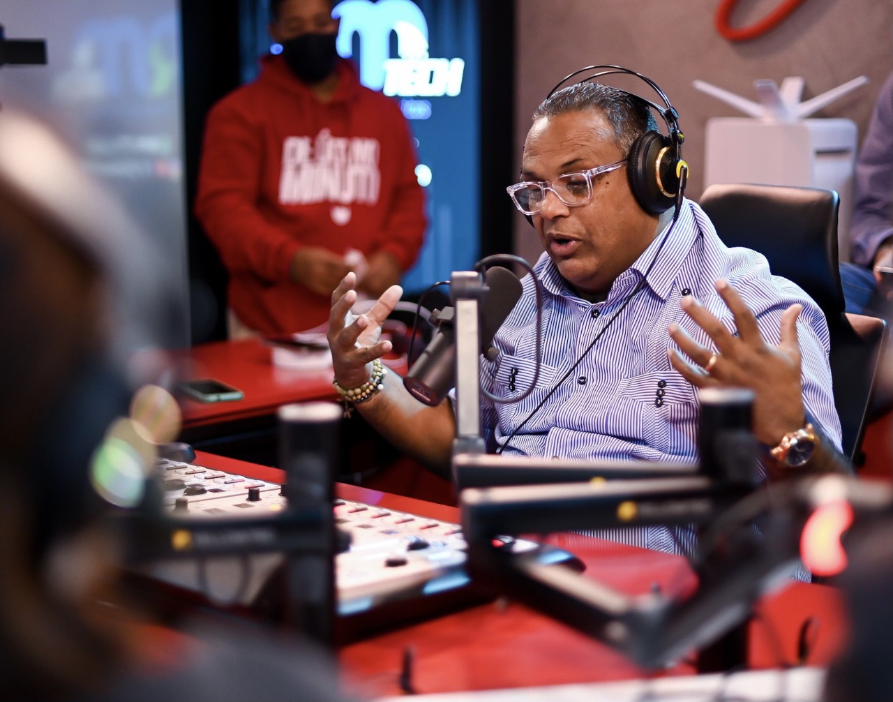 Don Santi: Si para conseguir un trabajo en RD hay que hacer política, "nos jodimos” - Noticias de hoy en República Dominicana | De Último Minuto