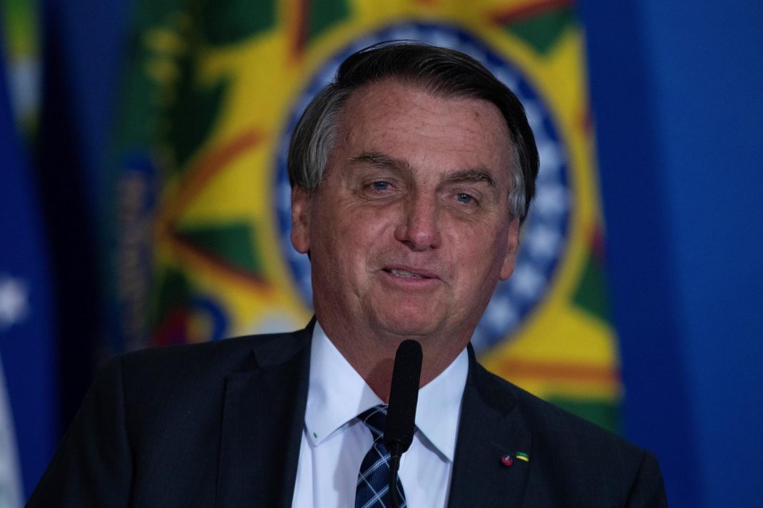 Corte Electoral de Brasil acusa a Bolsonaro de divulgar informes secretos de la Policía
