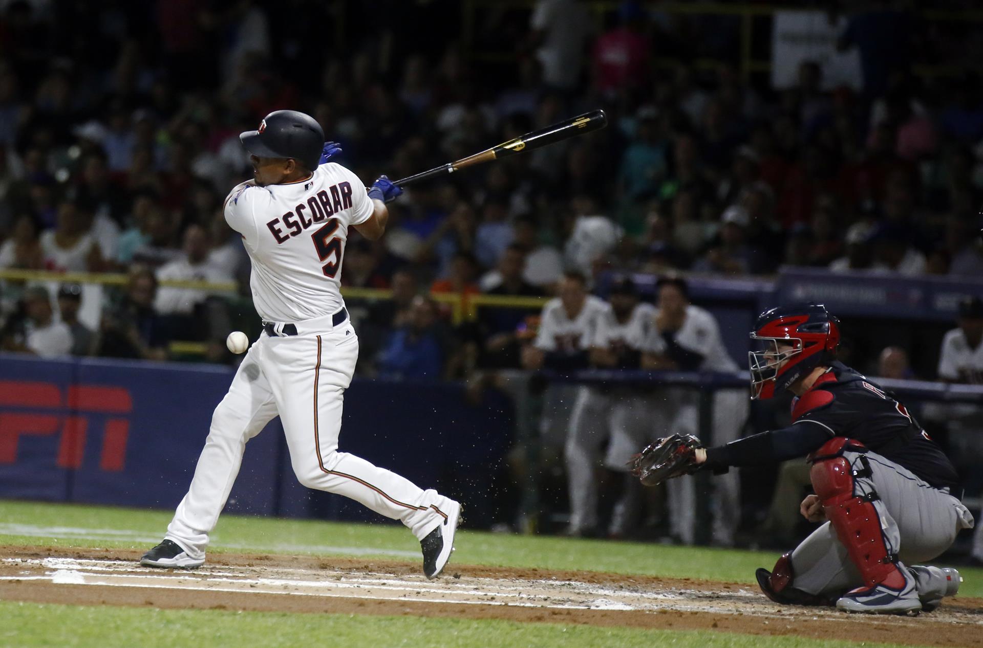 El venezolano Eduardo Escobar, figura de los Cerveceros - Noticias de hoy en República Dominicana | De Último Minuto