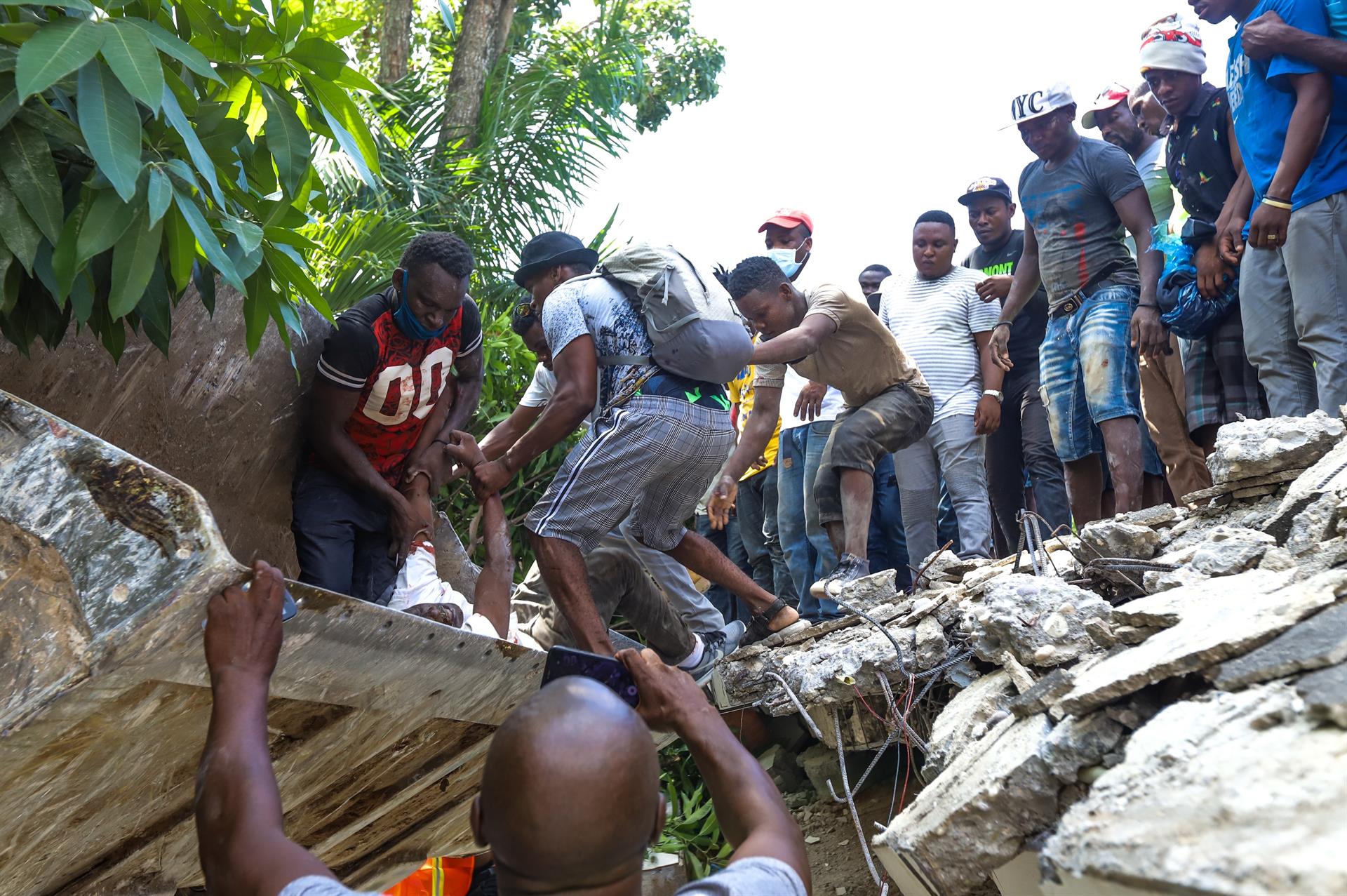 Aumenta a 724 el número de muertos en Haití a causa del terremoto - Noticias de hoy en República Dominicana | De Último Minuto