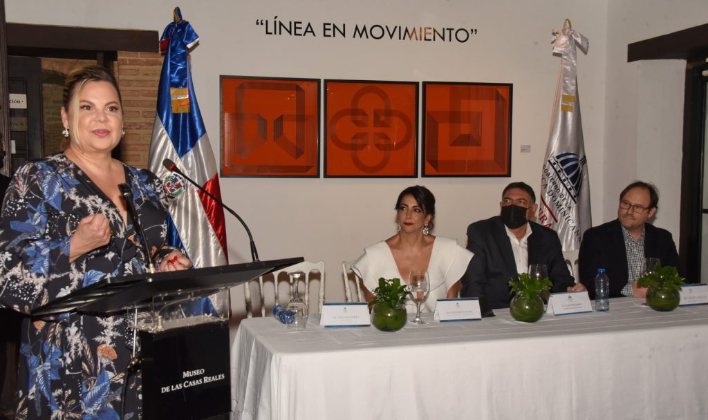 Ministerio de Cultura inaugura exposición ‘Línea en movimiento’ - Noticias de hoy en República Dominicana | De Último Minuto