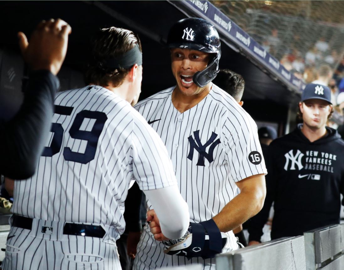 Yankees someten a los Rangers con tres cuadrangulares - Noticias de hoy en República Dominicana | De Último Minuto