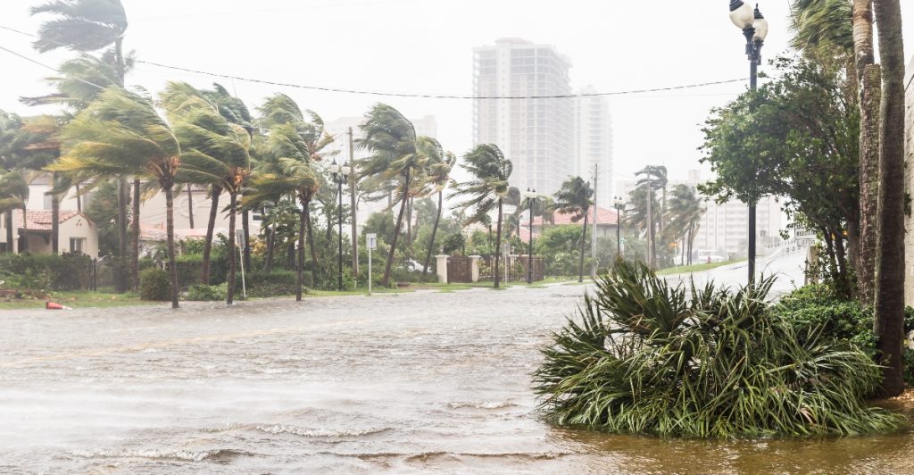 Se forma la tormenta tropical Mindy cerca de Florida