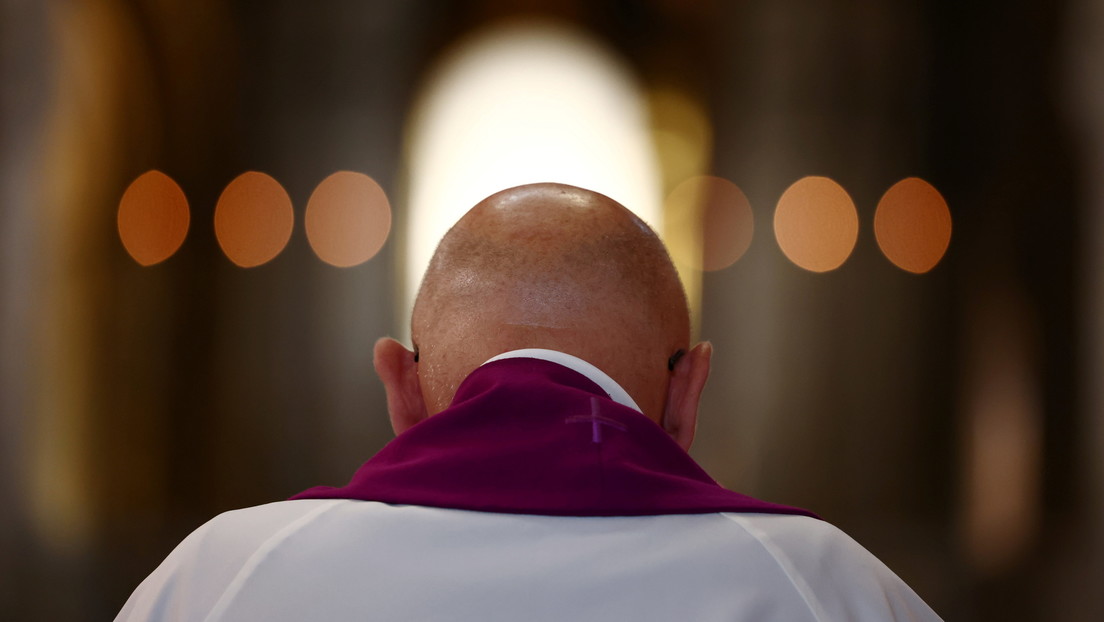 El obispo jefe de Francia afirma que "el secreto de confesión es más fuerte que las leyes" en medio del escándalo de abusos sexuales a menores - Noticias de hoy en República Dominicana | De Último Minuto