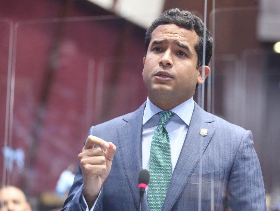 Omar Fernández: RD no debe ser sancionada por EEUU si adquiere petróleo de Venezuela