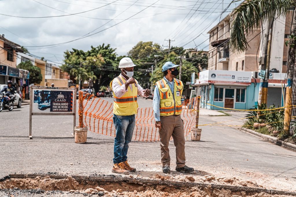 CAASD realiza trabajos en beneficio de miles de residentes en SDE