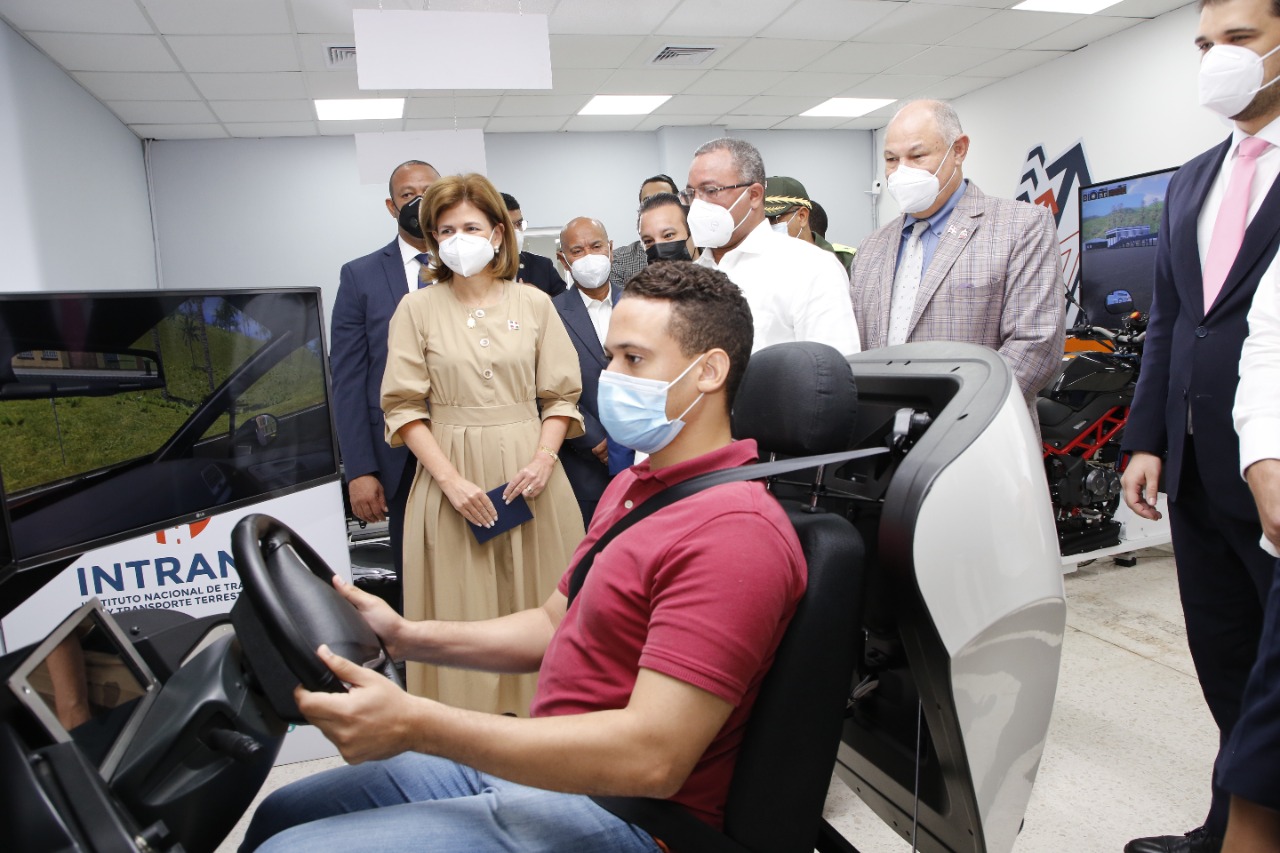 Inauguran Centro Médico Autorizado para Evaluación Psicofísica de Conductores - Noticias de hoy en República Dominicana | De Último Minuto
