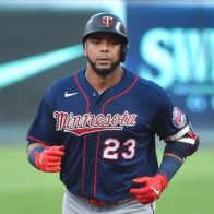 Dominicano Nelson Cruz gana premio Roberto Clemente por su labor humanitaria - Noticias de hoy en República Dominicana | De Último Minuto