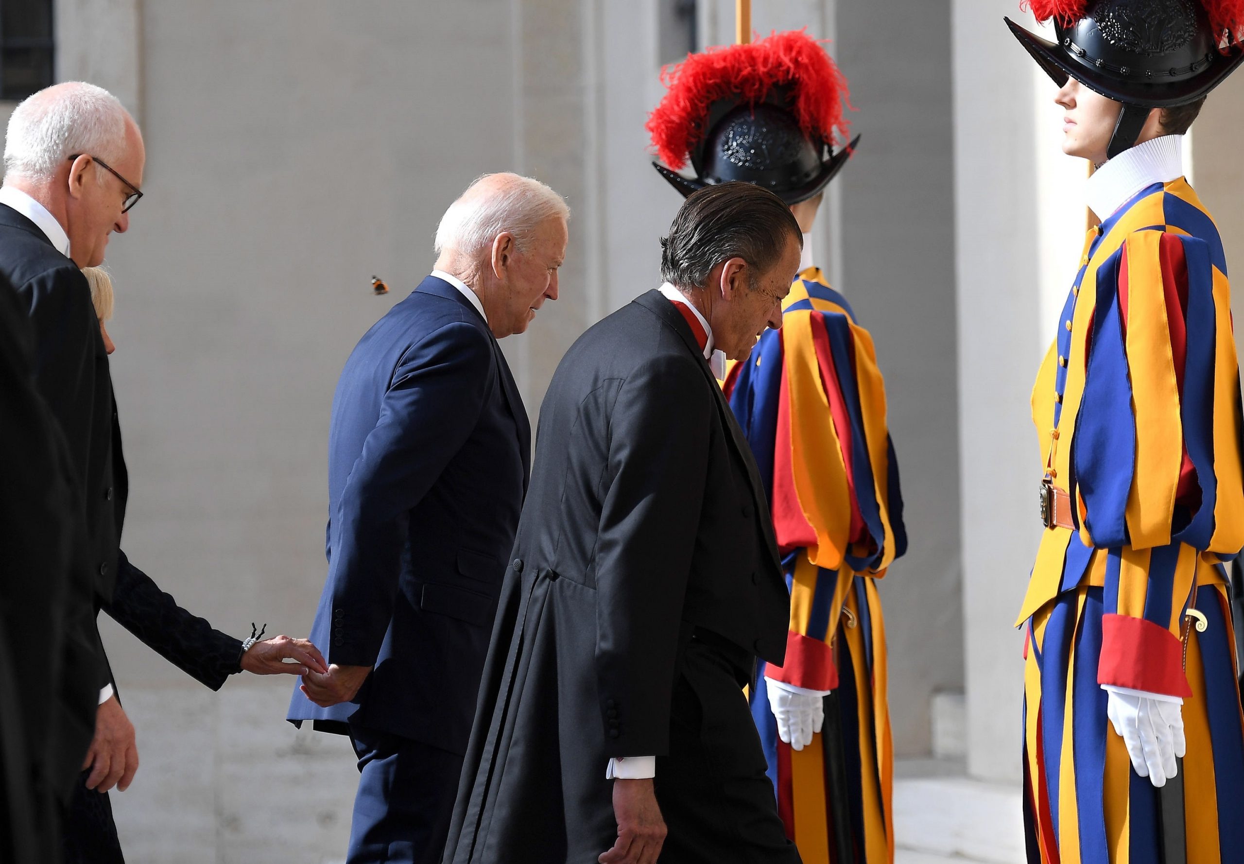 Biden llegó al Vaticano para reunirse con el papa Francisco - Noticias de hoy en República Dominicana | De Último Minuto