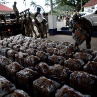 Interceptan cerca de 5 toneladas de droga y capturan a 8 personas en Panamá