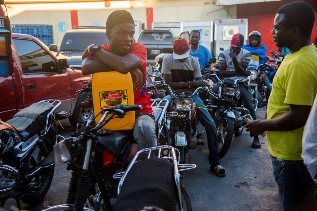 Principal radiotelevisión de Haití sale del aire por falta de combustible