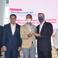 Abinader garantiza respaldo Gobierno para los jóvenes emprendedores - Noticias de hoy en República Dominicana | De Último Minuto
