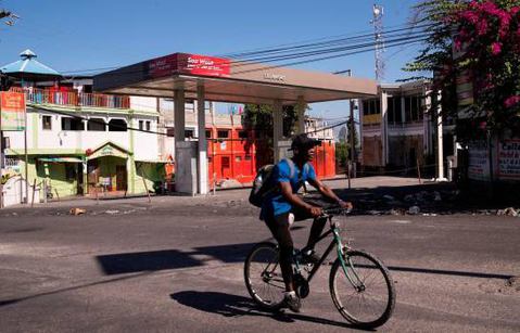 Desmantelan red dedicada a trasegar combustible de RD hacía Haití