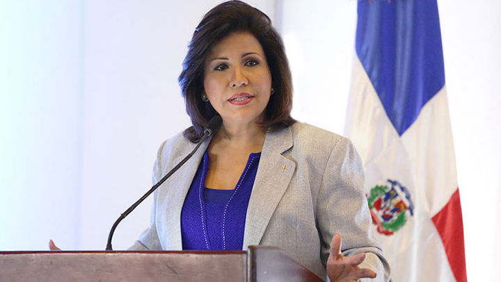 Margarita Cedeño dice fortalecerá programa de primer empleo para jóvenes