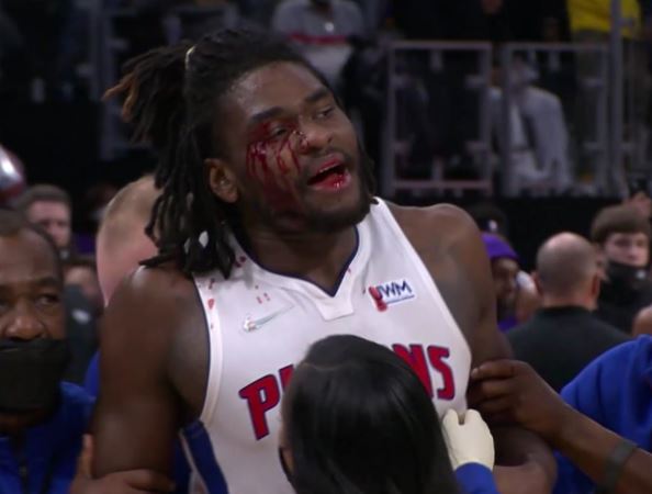 ¡Se armó el rebú! Expulsan a Isaiah Stewart y LeBron James tras pelea en pleno partido