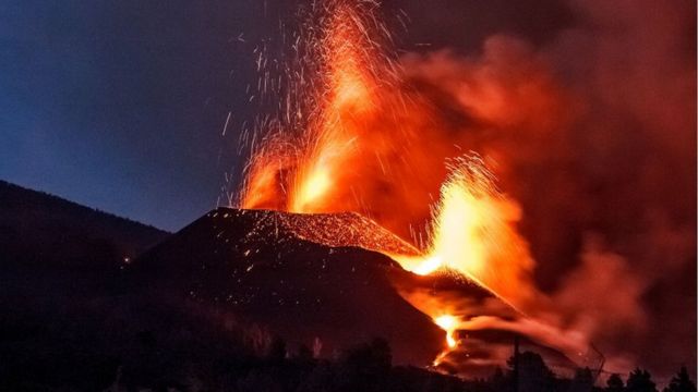 Volcán de La Palma dejó de provocar temblores pero la erupción podría no haber terminado