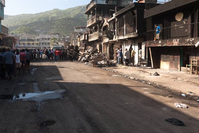 Sube a 75 el número de muertos por explosión de camión cisterna en Haití