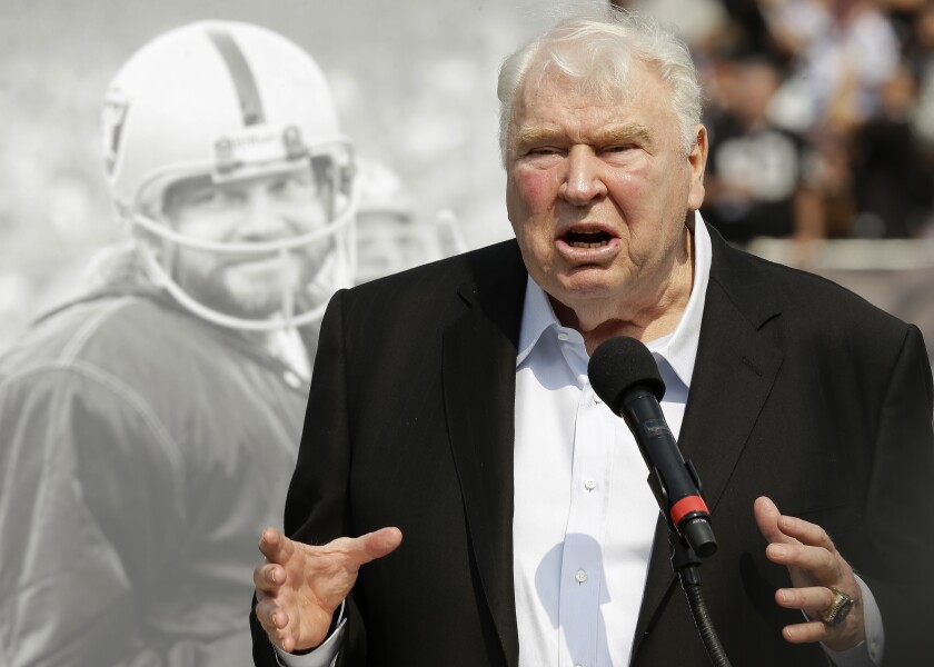 Fallece legendario entrenador y analista de la NFL, John Madden