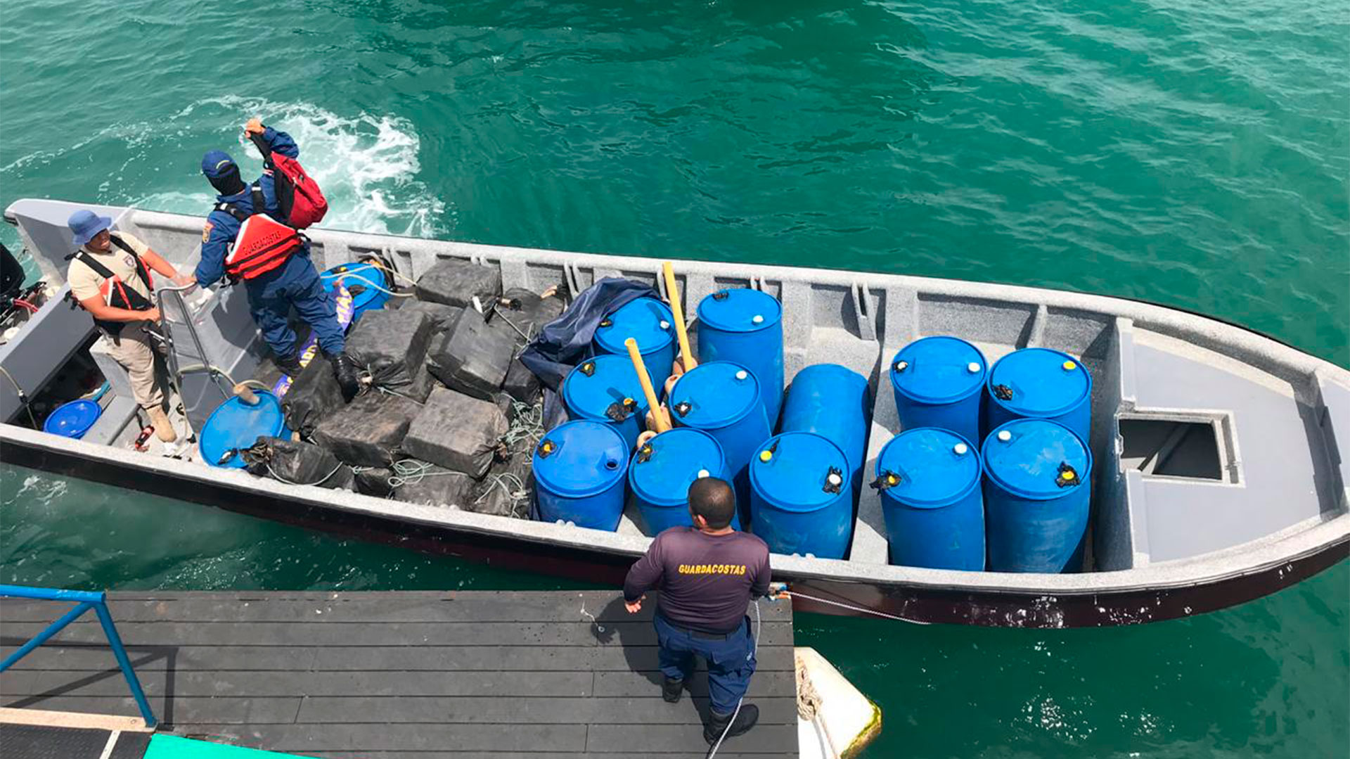 Cinco años de cárcel para dos venezolanos en Bahamas por tráfico de cocaína - Noticias de hoy en República Dominicana | De Último Minuto
