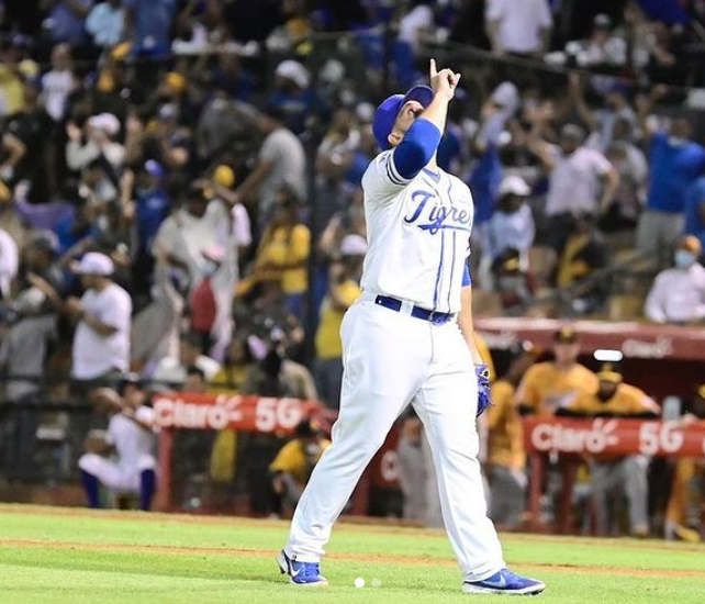 Tigres y Gigantes triunfan en tercera jornada del Roun Robin