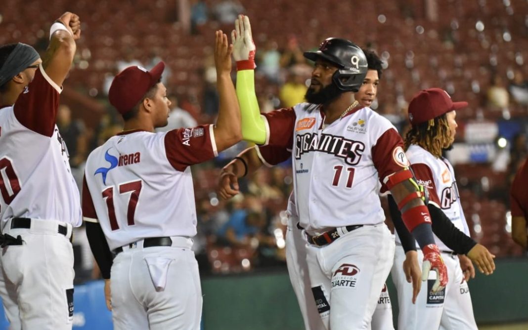 Marcell Ozuna dispara cuarto jonrón en triunfo de Gigantes sobre Estrellas en SFM