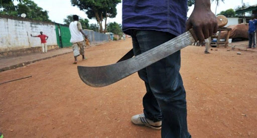 Policía apresa haitiano que ultimó de varios machetazos a una niña de 4 años