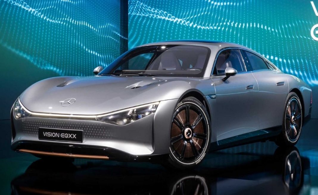 Mercedes-Benz presenta “Vision EQXX” con autonomía superior a Tesla