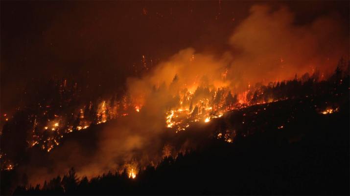 Incendio arrasa con 90,000 hectáreas en Chubut, Argentina