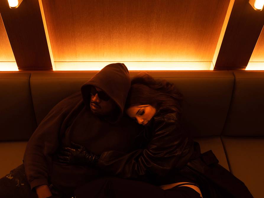 Kanye West y Julia Fox confirmaron su relación con unas fotos muy apasionadas