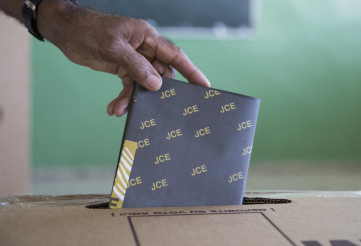 Califican de extemporánea plantear reducir porcentaje para ganar elecciones en RD