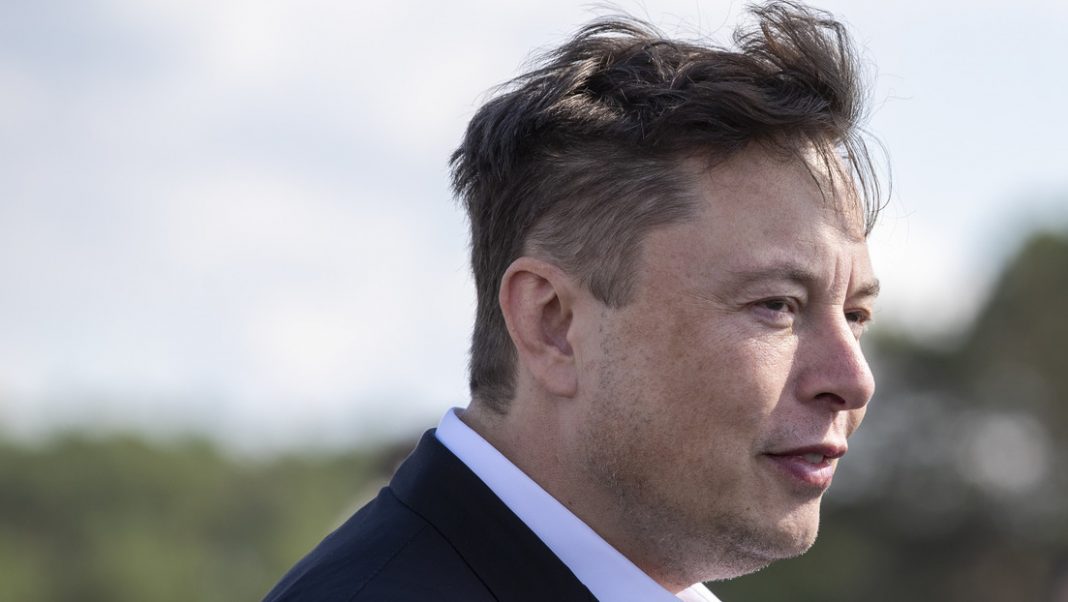 Elon Musk ofrece enviar antenas de Starlink a Tonga tras el tsunami