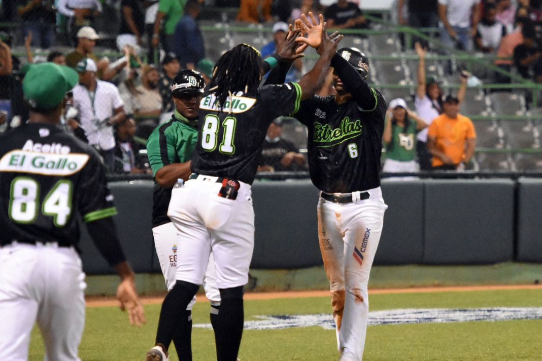 Estrellas Orientales se llevan el primer triunfo de la serie final LIDOM