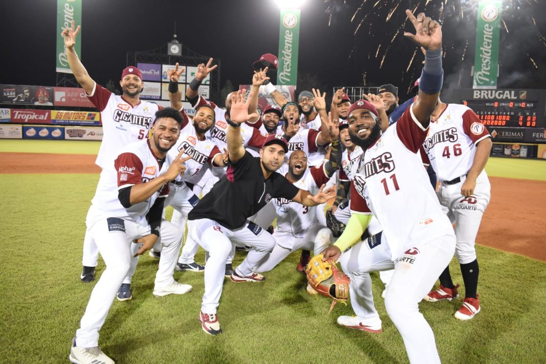 Gigantes consiguen pase a la final; Licey al borde de ser eliminado del torneo