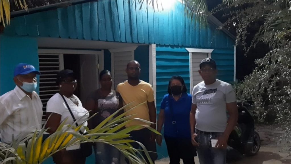 Entregan 10 viviendas a familias de escasos recursos en Yamasá - Noticias de hoy en República Dominicana | De Último Minuto