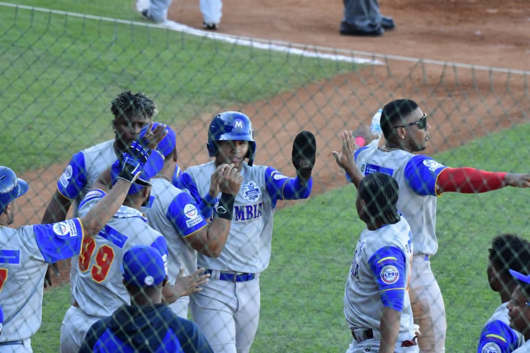 Colombia logra su primer triunfo en la Serie del Caribe al derrotar a Venezuela