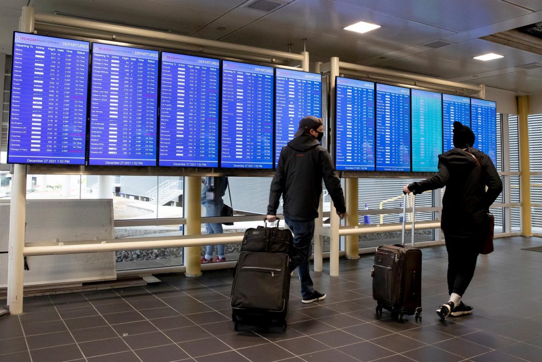 Aeropuertos de EE.UU. acaparan ya dos tercios de las cancelaciones de vuelos