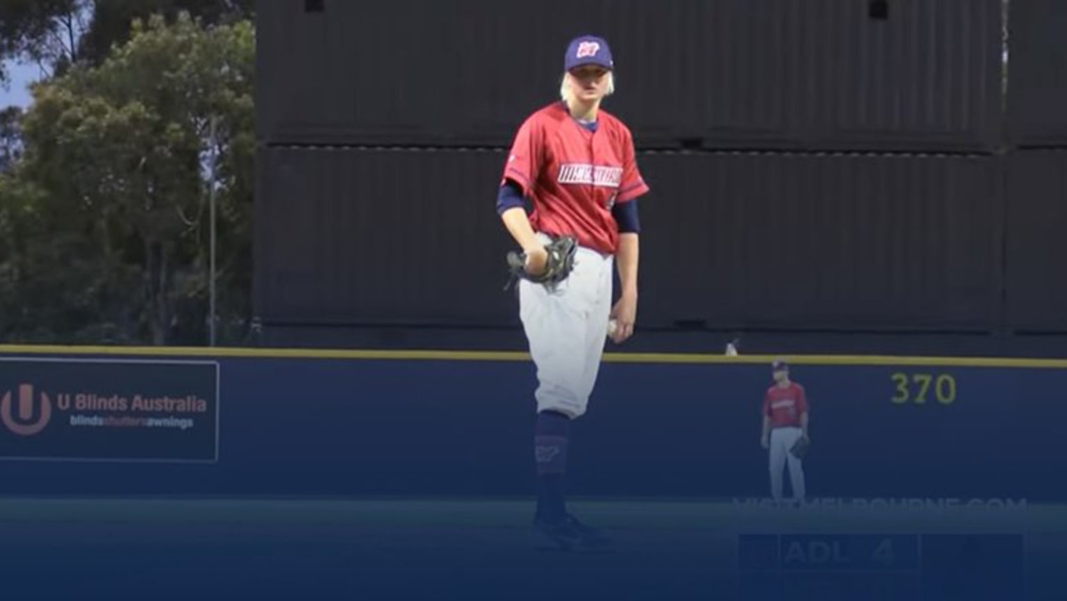 Genevieve Beacom, primera mujer que lanza en la Liga Australiana de Béisbol