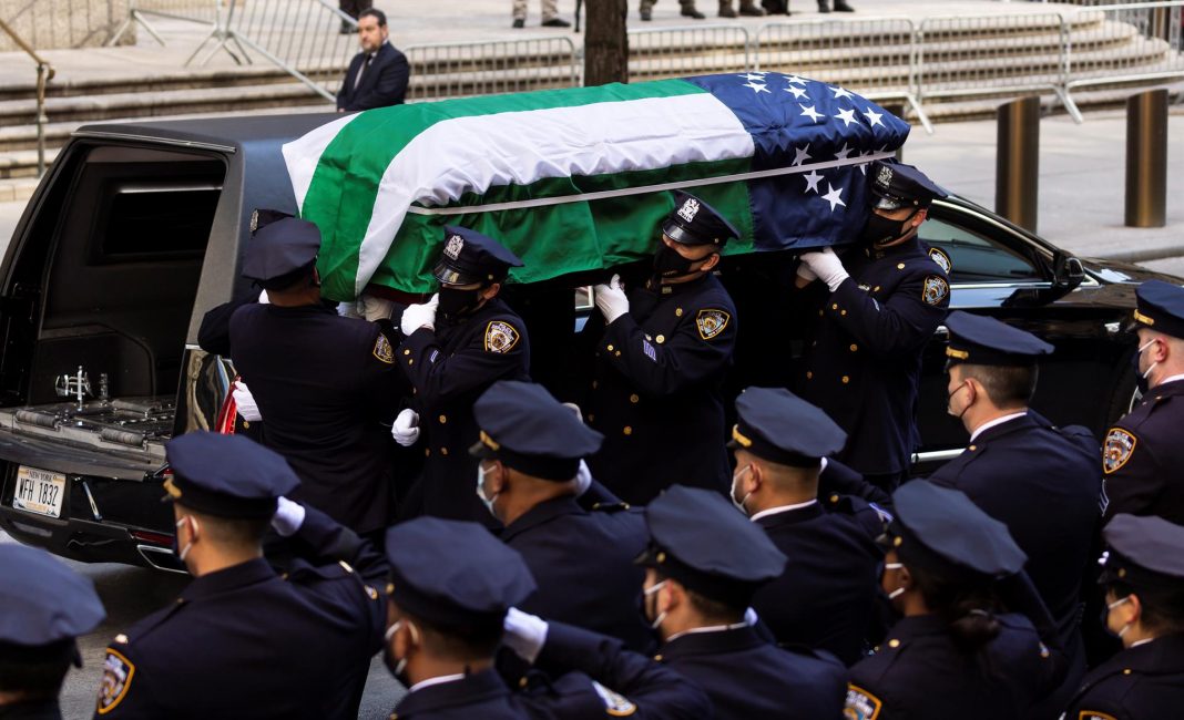 Sepultan segundo policía dominicano caído en tiroteo en Nueva York